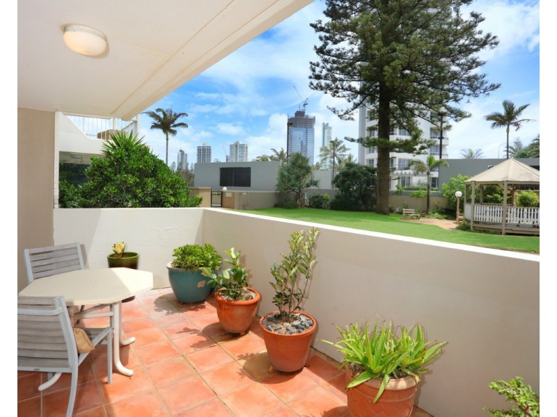1/204 Ferny Avenue,, Surfers Paradise QLD 4217