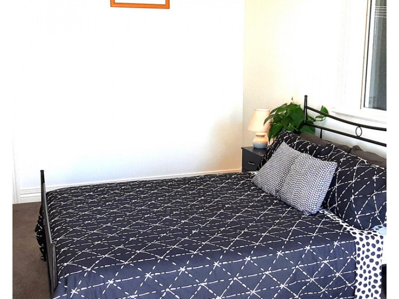 Indah Villa/9 Oceanview Place, Mooroobool QLD 4870