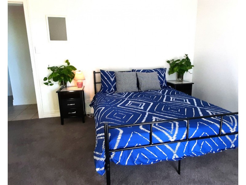 Indah Villa/9 Oceanview Place, Mooroobool QLD 4870