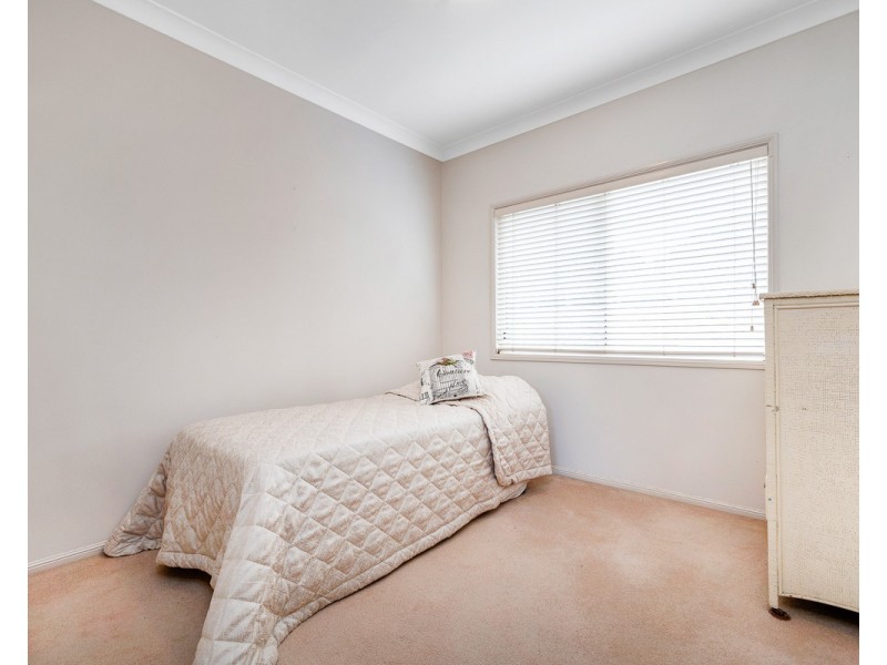 7 Robert Court, Redland Bay QLD 4165