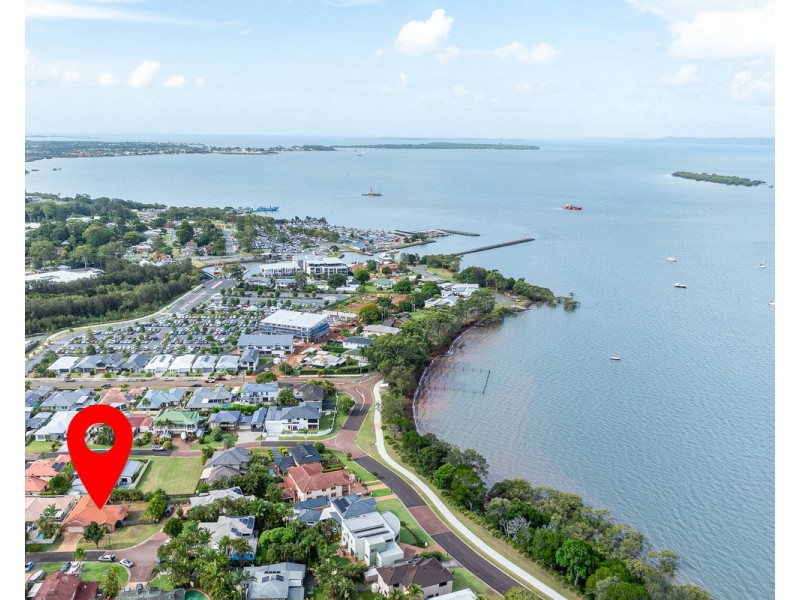 7 Robert Court, Redland Bay QLD 4165