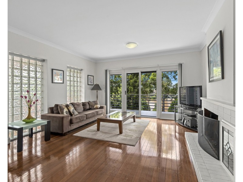 69A The Esplanade Street, St Lucia QLD 4067