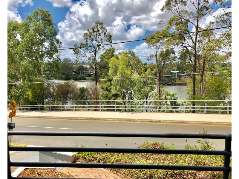 69A The Esplanade Street, St Lucia QLD 4067