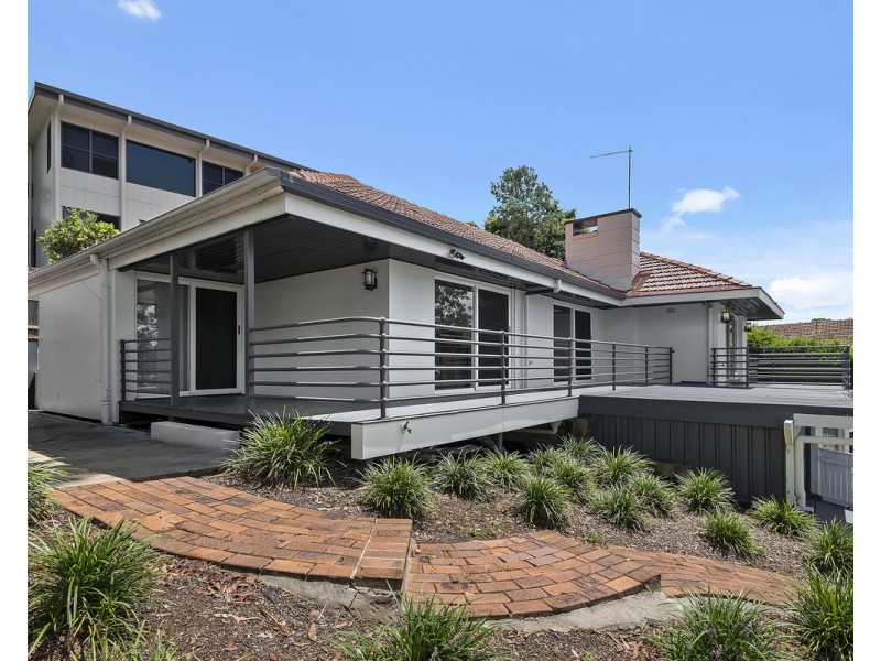 69A The Esplanade Street, St Lucia QLD 4067