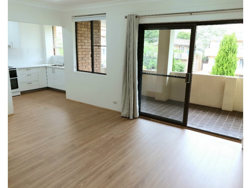 8/52 Hudson Street, Hurstville NSW 2220