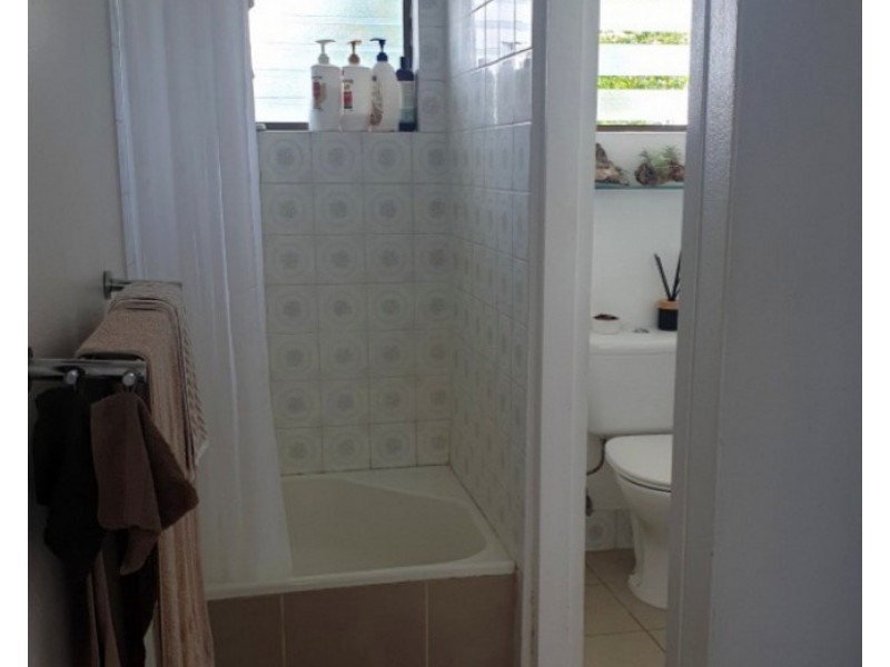 68 Sixth Avenue, Cotton Tree QLD 4558