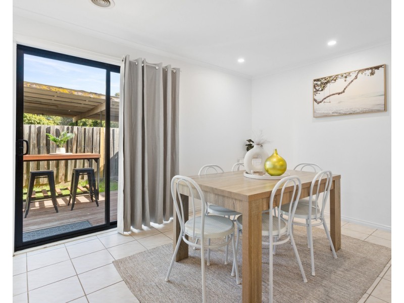 2/262 Melrose Drive, Tullamarine VIC 3043