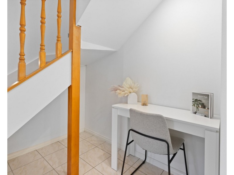 2/262 Melrose Drive, Tullamarine VIC 3043