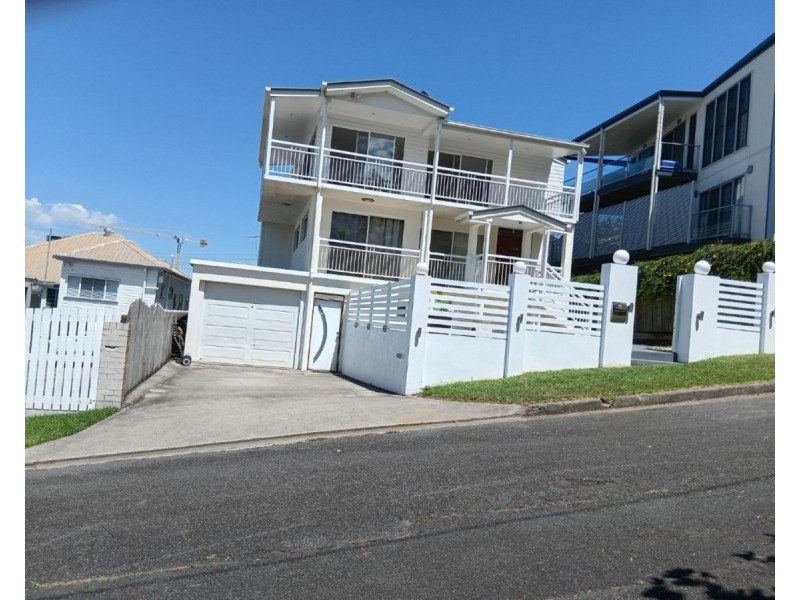 16 Campbell Street, Albion QLD 4010