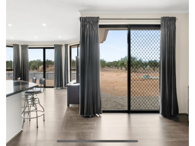 18 Artesian Road, Two Wells SA 5501