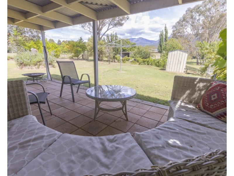 6252 Great Alpine Road, Eurobin VIC 3739