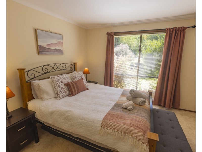 6252 Great Alpine Road, Eurobin VIC 3739