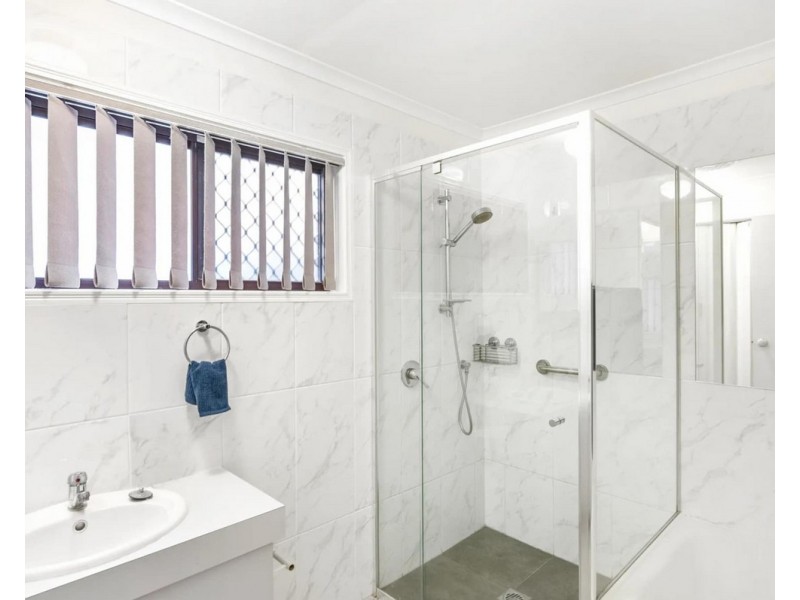 24 Avonmore Street, Edens Landing QLD 4207