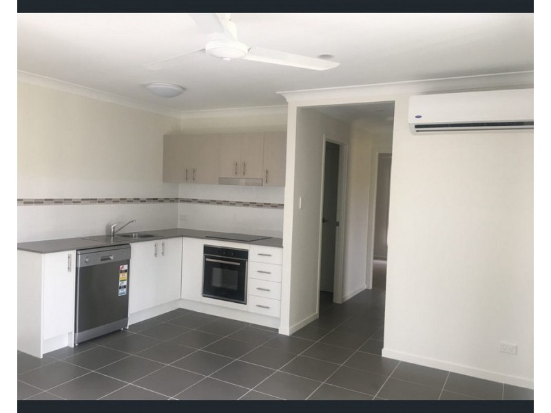 2/10 Lane Court, Mount Warren Park QLD 4207