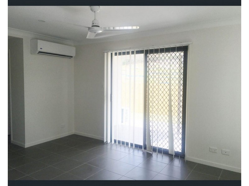 2/10 Lane Court, Mount Warren Park QLD 4207