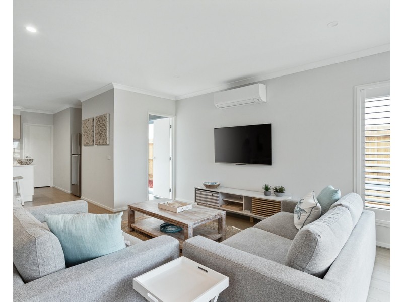 1 Monterey Avenue, Cowes VIC 3922