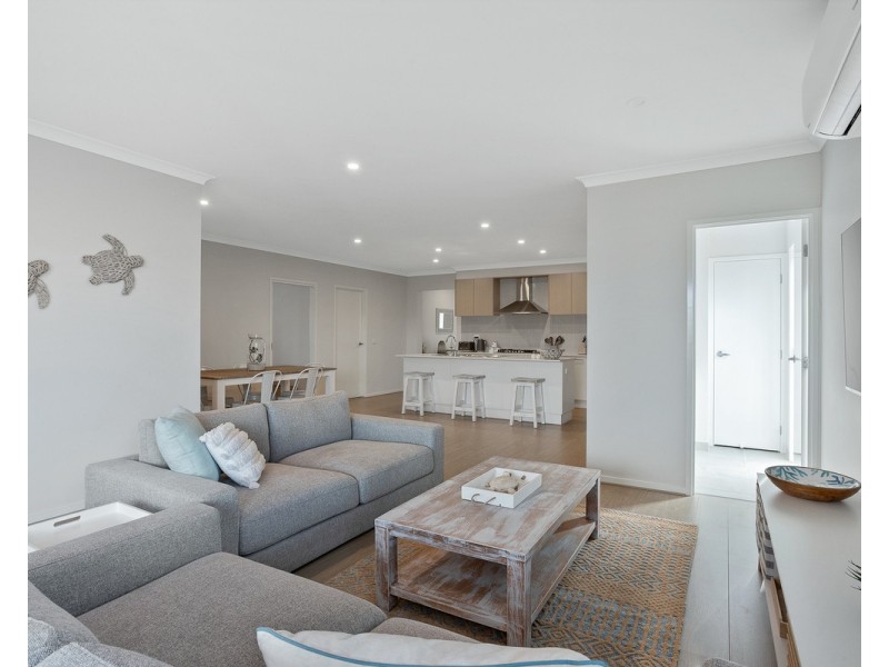 1 Monterey Avenue, Cowes VIC 3922