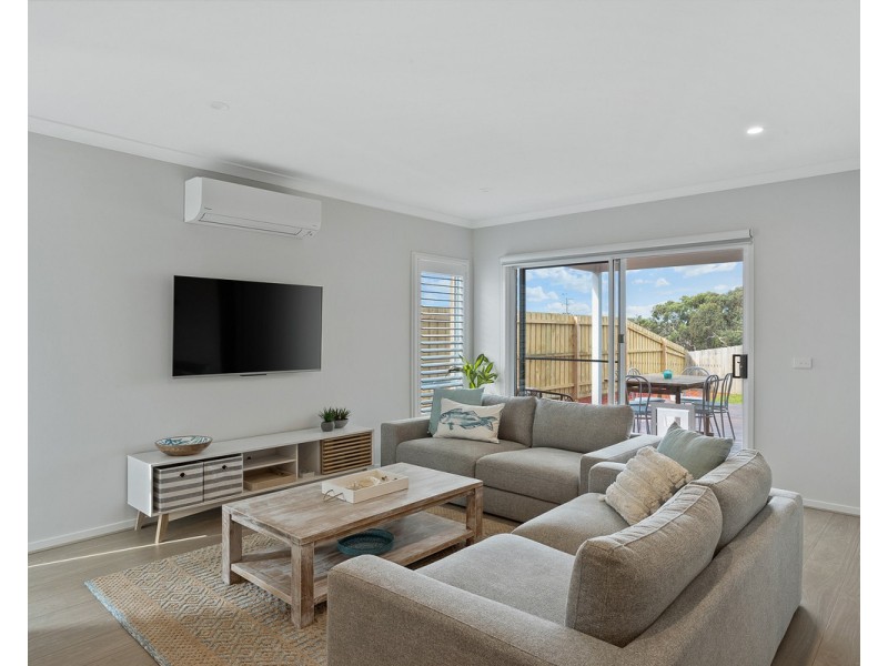 1 Monterey Avenue, Cowes VIC 3922