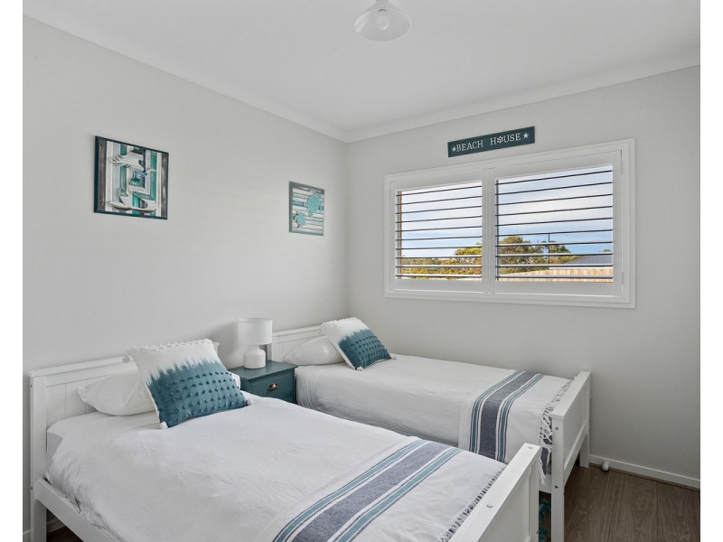 1 Monterey Avenue, Cowes VIC 3922