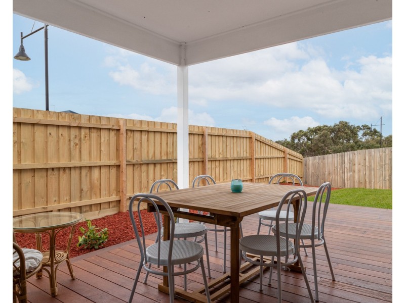 1 Monterey Avenue, Cowes VIC 3922