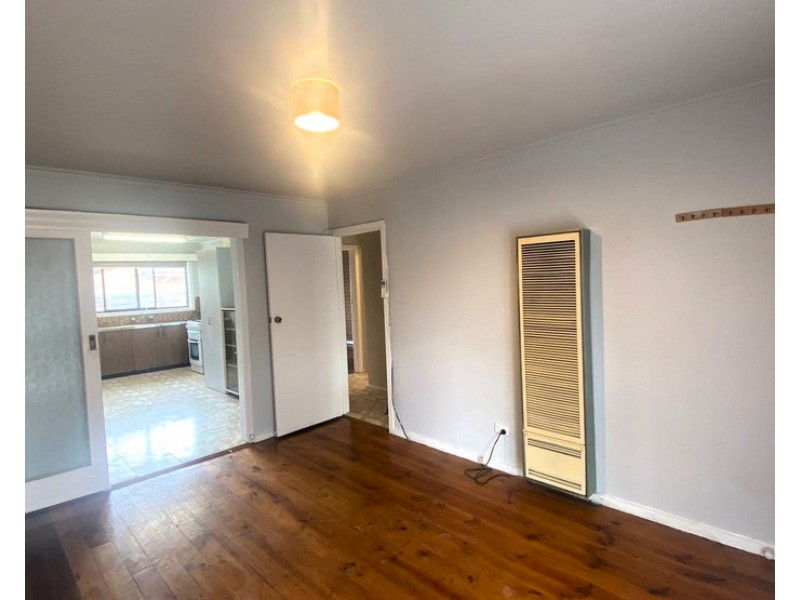 2/16 Darebin Boulevard, Reservoir VIC 3073