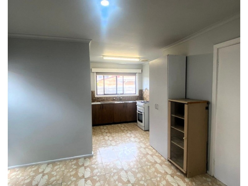 2/16 Darebin Boulevard, Reservoir VIC 3073