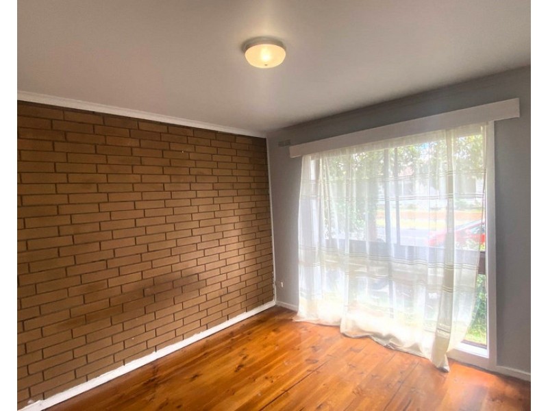 2/16 Darebin Boulevard, Reservoir VIC 3073