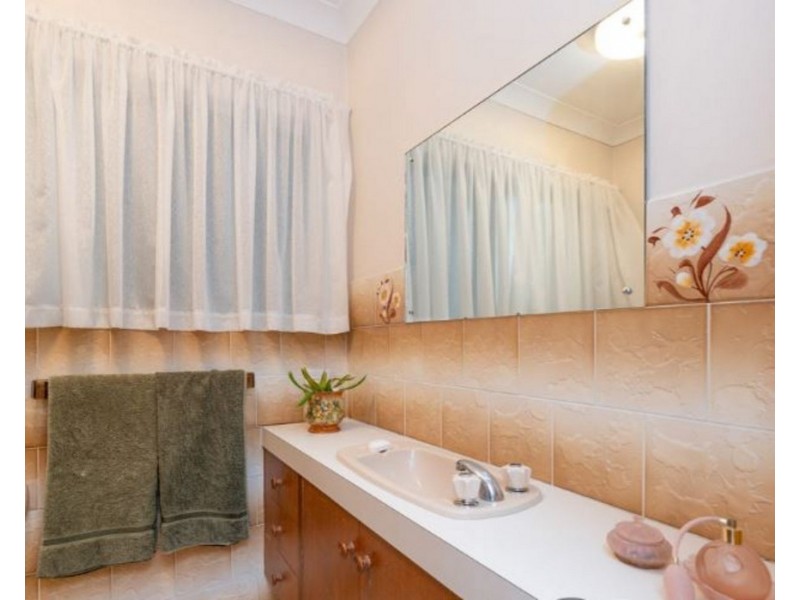 1 Ballestrin Court, Flinders Park SA 5025