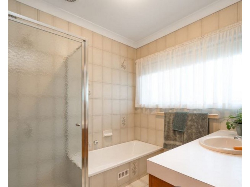 1 Ballestrin Court, Flinders Park SA 5025