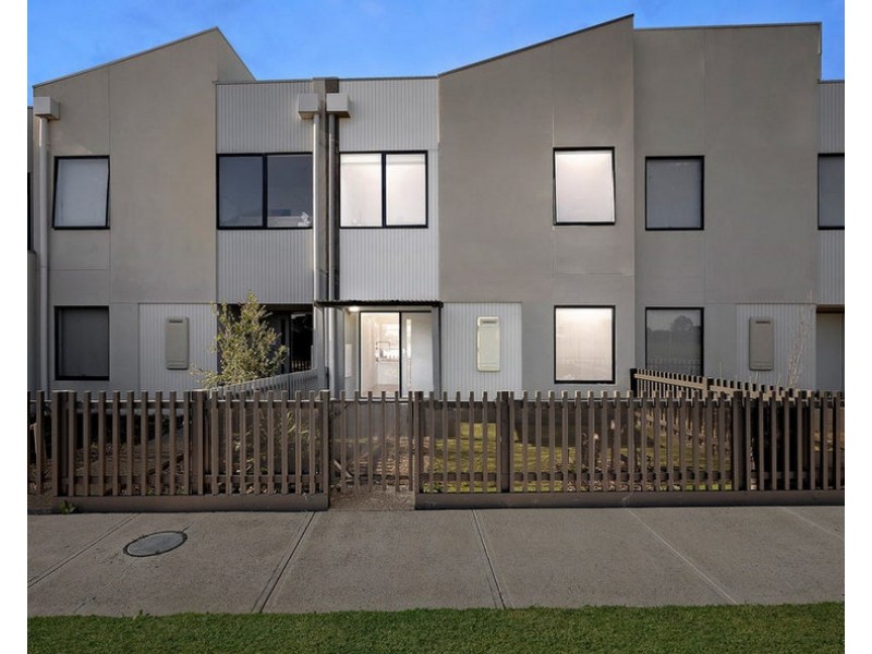 6 Spotted Gum Close, Clyde VIC 3978