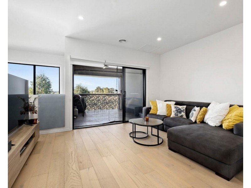 6 Spotted Gum Close, Clyde VIC 3978