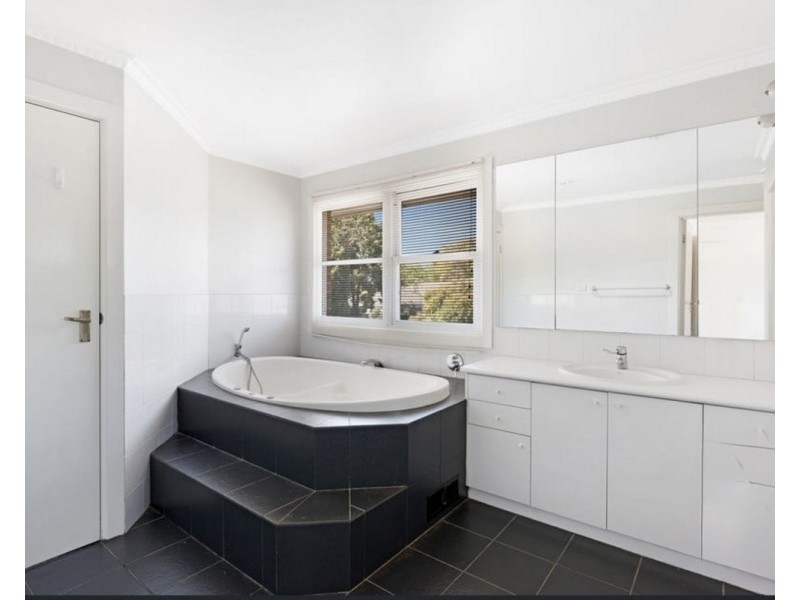 5 Wallis Avenue, Glen Iris VIC 3146