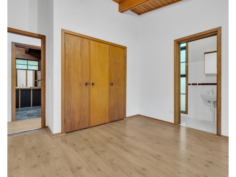 38 Oakdene Crescent, Coromandel Valley SA 5051