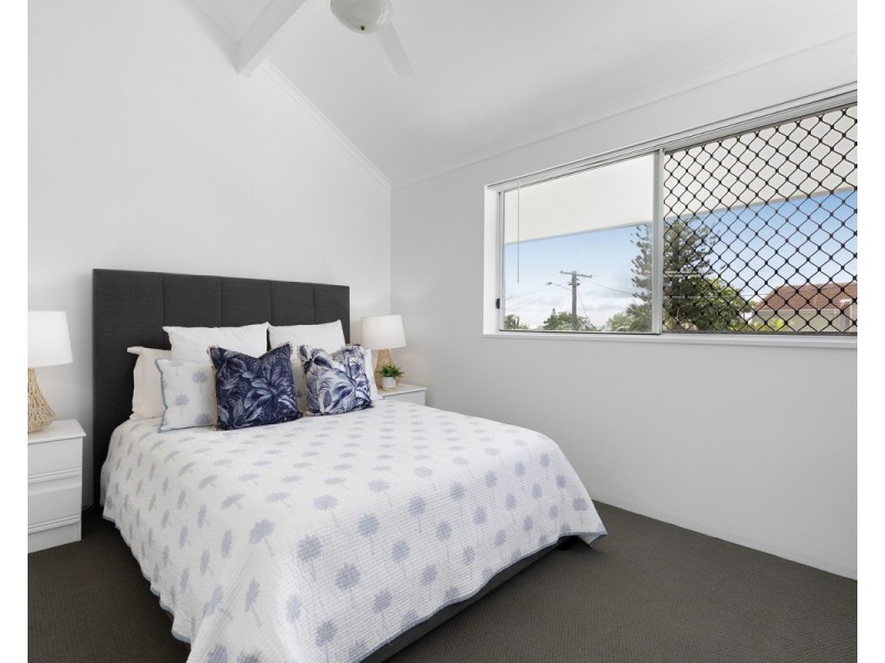 2/17 Margit Street, Sunrise Beach QLD 4567