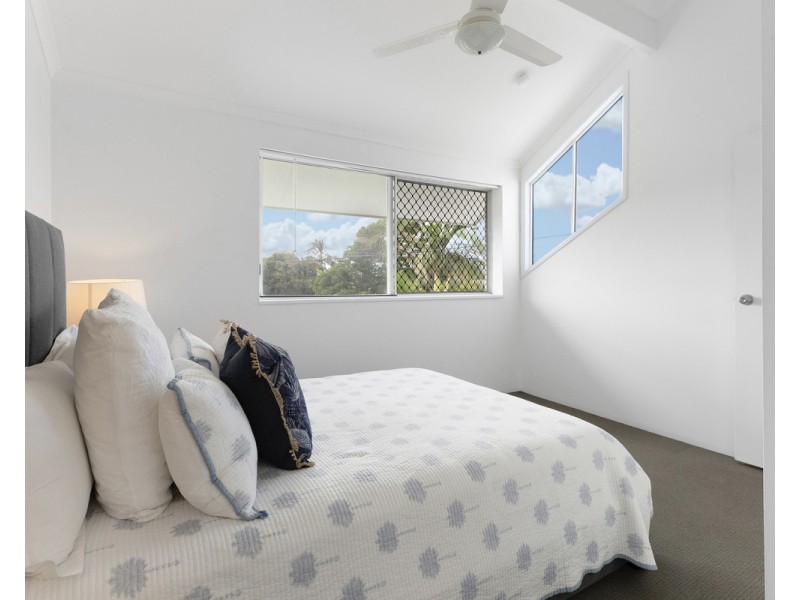 2/17 Margit Street, Sunrise Beach QLD 4567