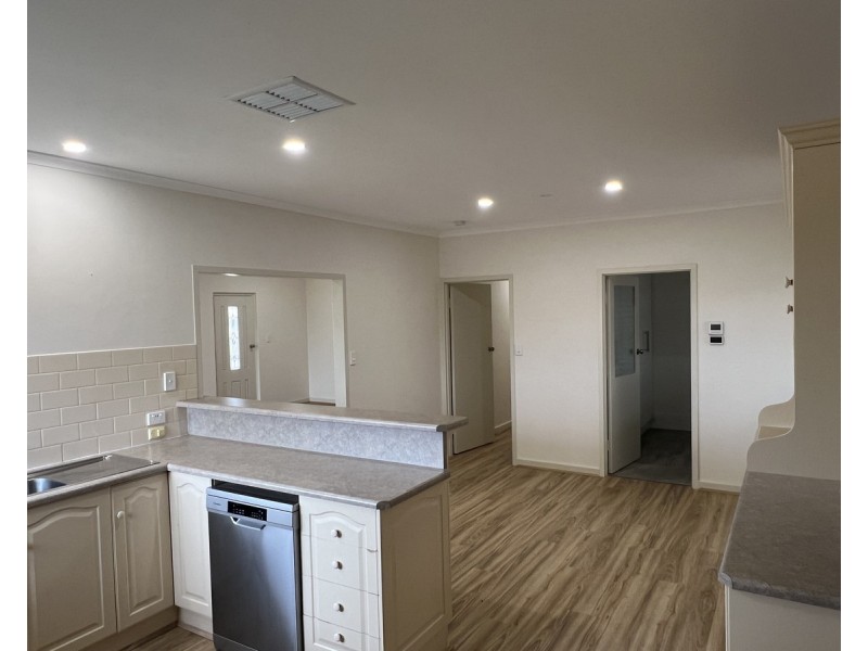 50 Roach Road, Stanley Flat SA 5453