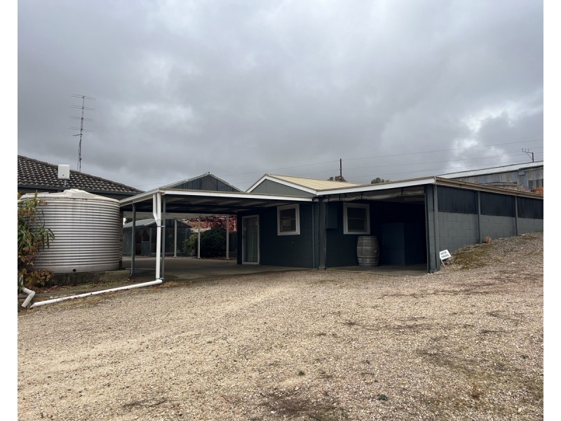 50 Roach Road, Stanley Flat SA 5453