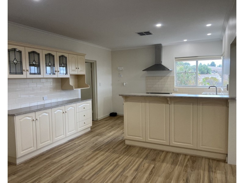 50 Roach Road, Stanley Flat SA 5453