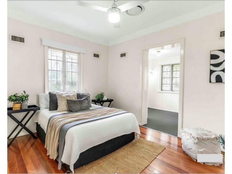 207 CHATSWORTH Road, Coorparoo QLD 4151