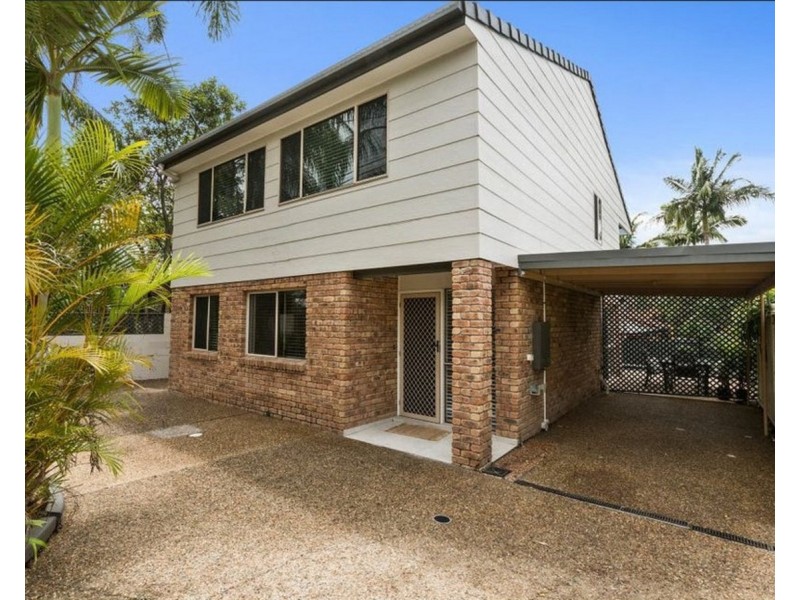 38 Dandar Drive, Southport QLD 4215