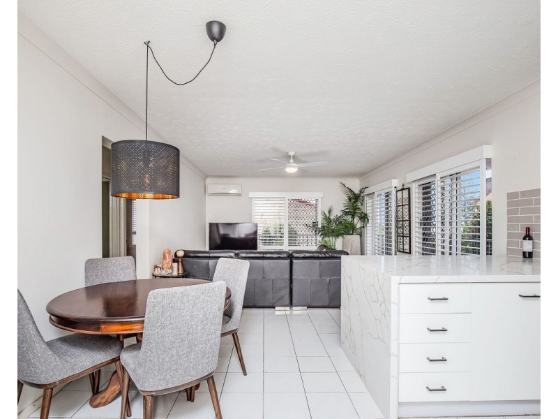 1/496 Marine Parade, Biggera Waters QLD 4216