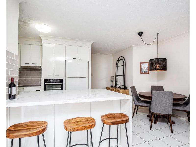1/496 Marine Parade, Biggera Waters QLD 4216