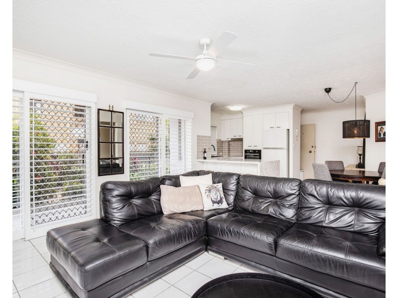 1/496 Marine Parade, Biggera Waters QLD 4216