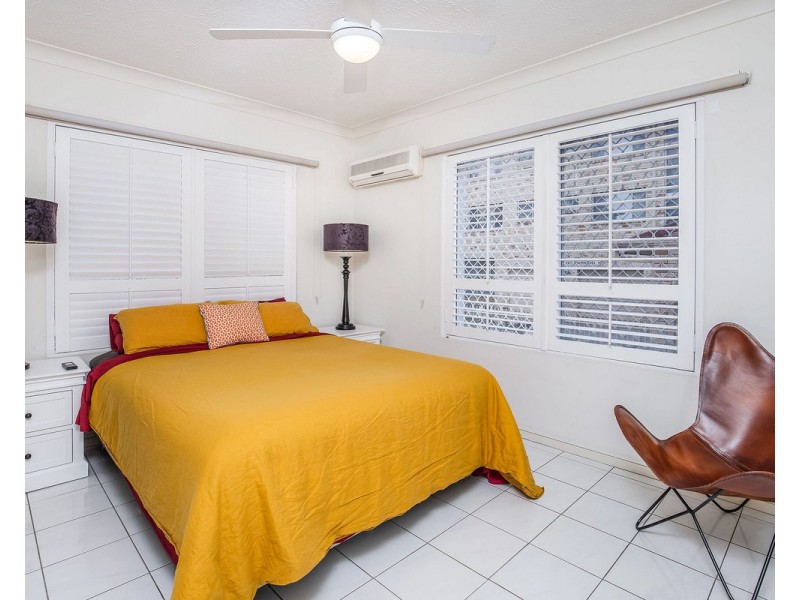 1/496 Marine Parade, Biggera Waters QLD 4216