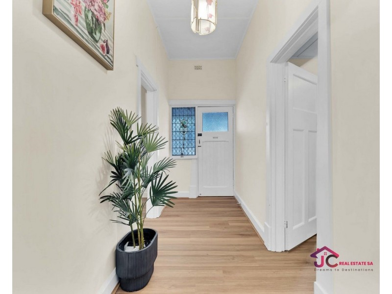 16 Linley Avenue, Prospect SA 5082