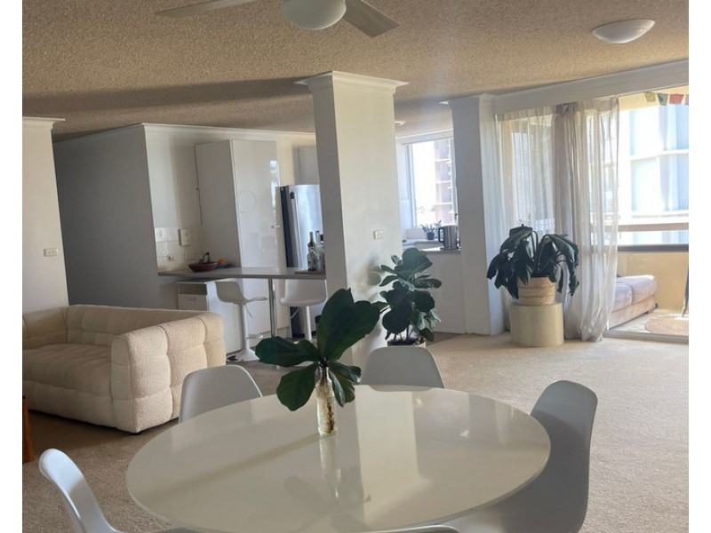 17/22-28 The Esplanade, Burleigh Heads QLD 4220