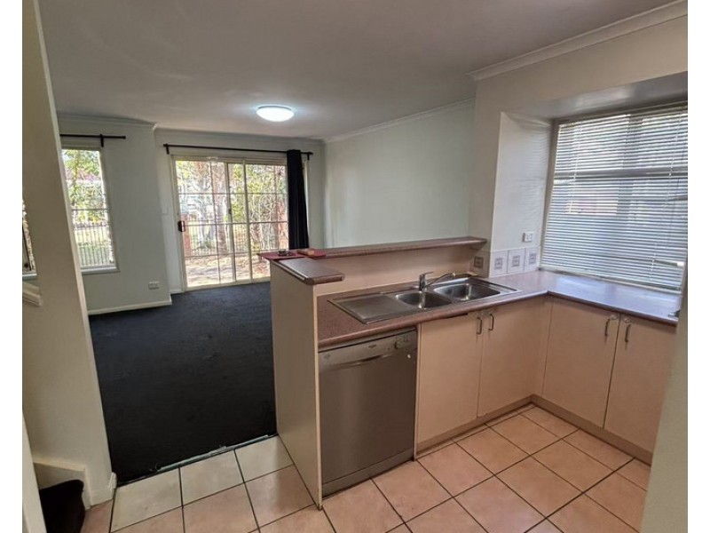 28/18 Tallebudgera Creek Road, Burleigh Heads QLD 4220