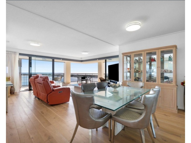 275/105 Scarborough Street, Southport QLD 4215