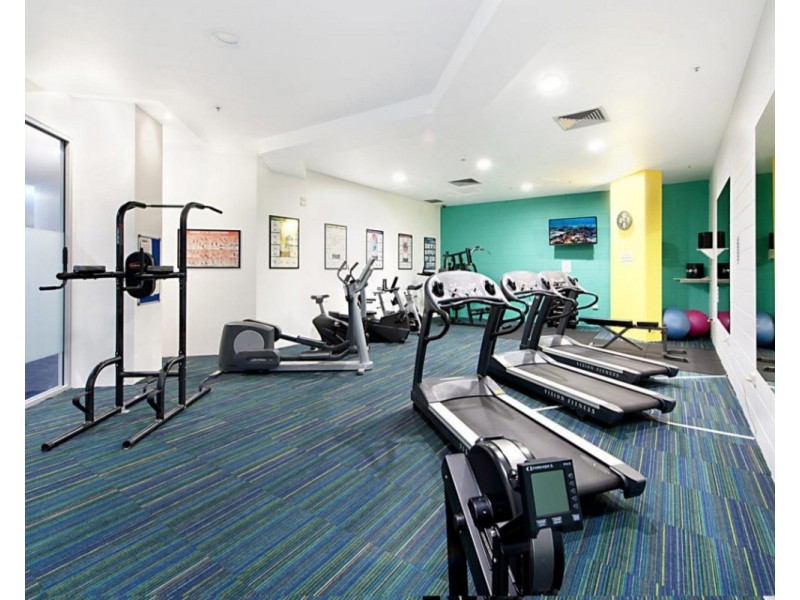 275/105 Scarborough Street, Southport QLD 4215