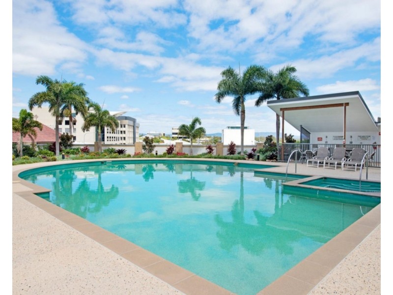 275/105 Scarborough Street, Southport QLD 4215